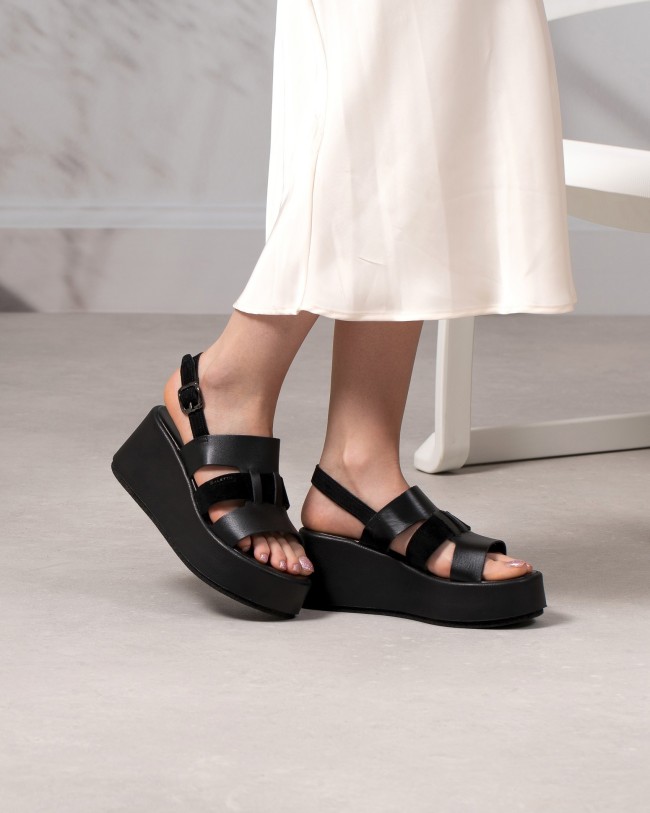 Lara Noir Cuir